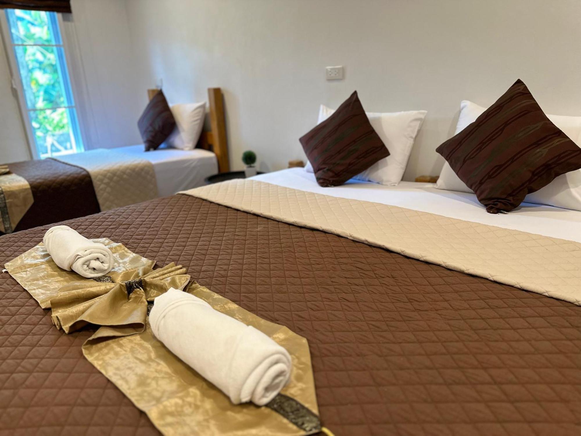 Suntalee House Hotel Nai Yang Beach Kültér fotó