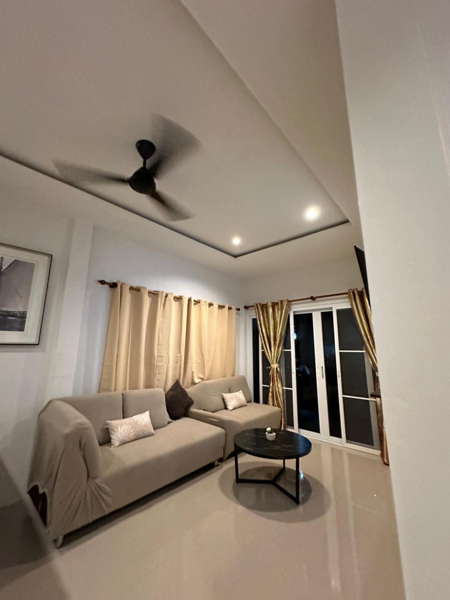 Suntalee House Hotel Nai Yang Beach Kültér fotó
