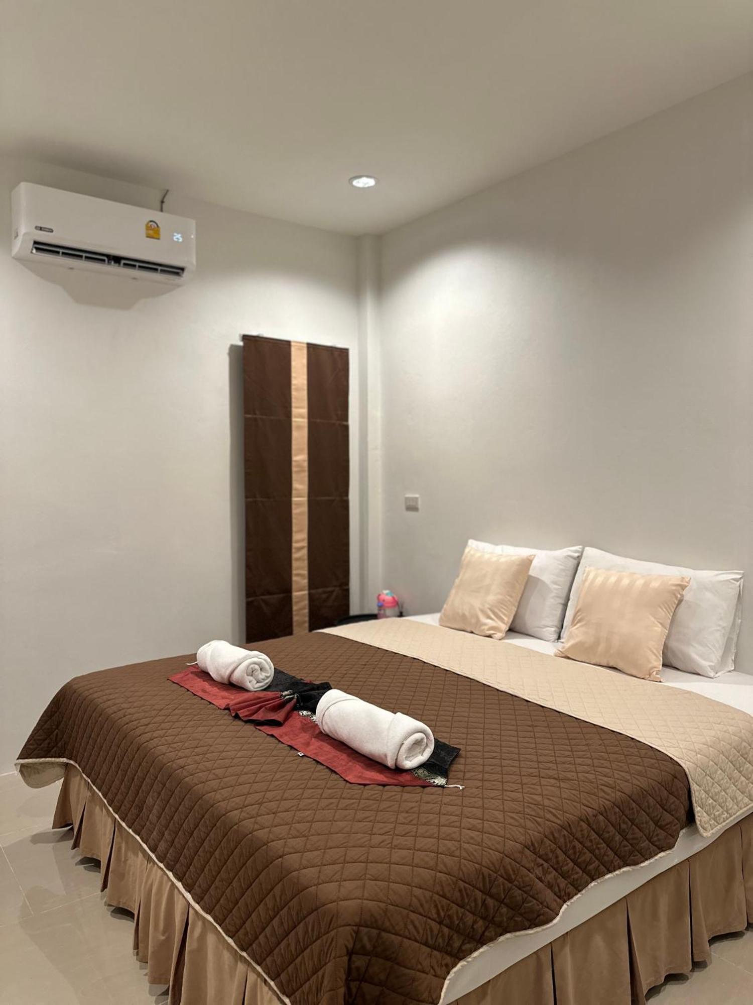Suntalee House Hotel Nai Yang Beach Kültér fotó