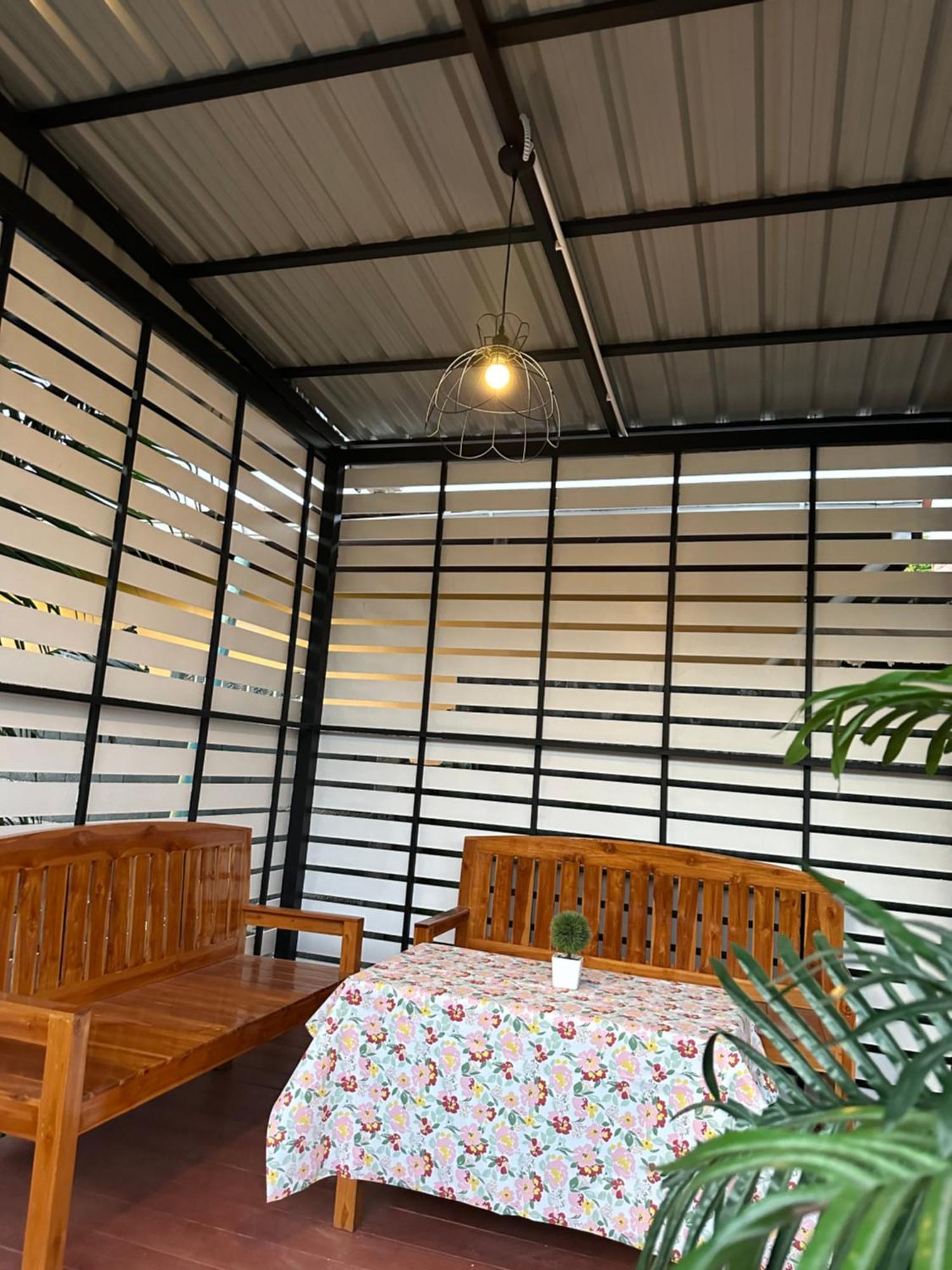 Suntalee House Hotel Nai Yang Beach Kültér fotó