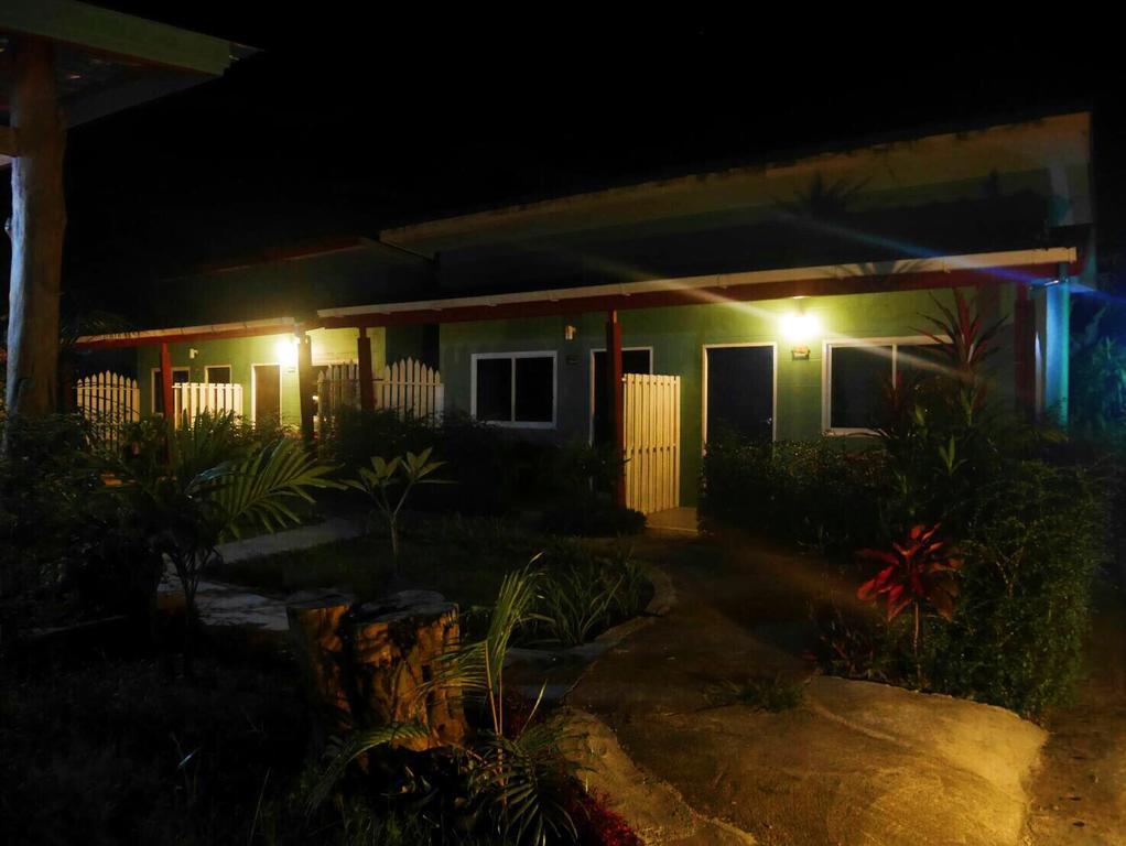 Suntalee House Hotel Nai Yang Beach Kültér fotó